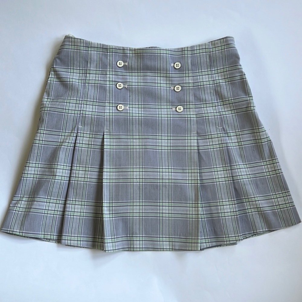 IZOD XFG Green and gray plaid & pleated skirt with built-in shorts.  Size 4